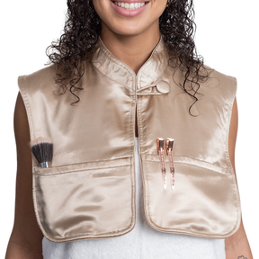 Light Champagne Monii Cover